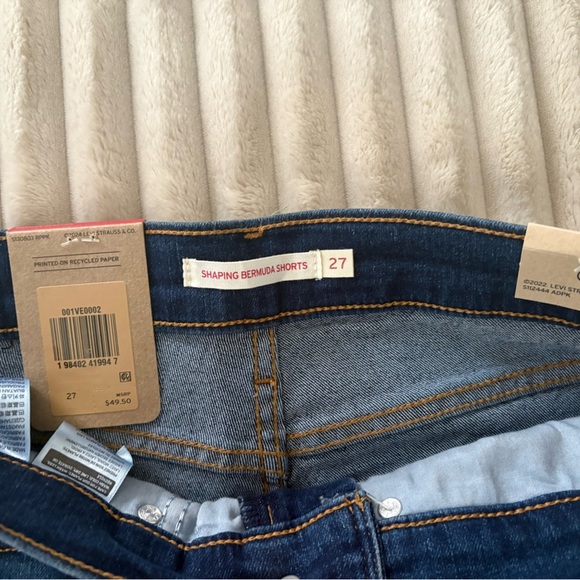 Levi's womens Blue Jean Shorts - Picture 4 of 4